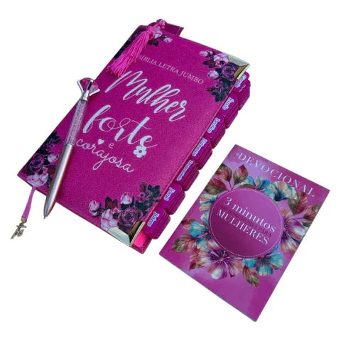 Kit Bíblia Jumbo 100% Glitter Pink com Abas adesivas e Pingente Cp dura Acolchoada + caneta + devocional
